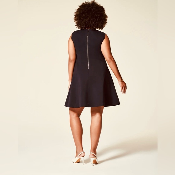 SPANX Perfect Fit & Flare Dress 🖤 - Picture 5 of 12